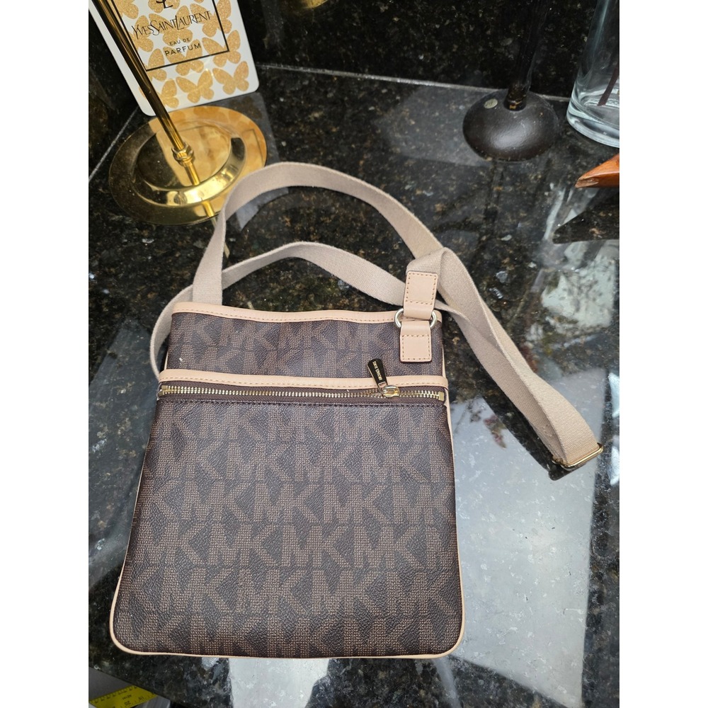 Michael Kors Crossbody Bag Brown Tan Monogram Logo Messenger Slim EY-1408